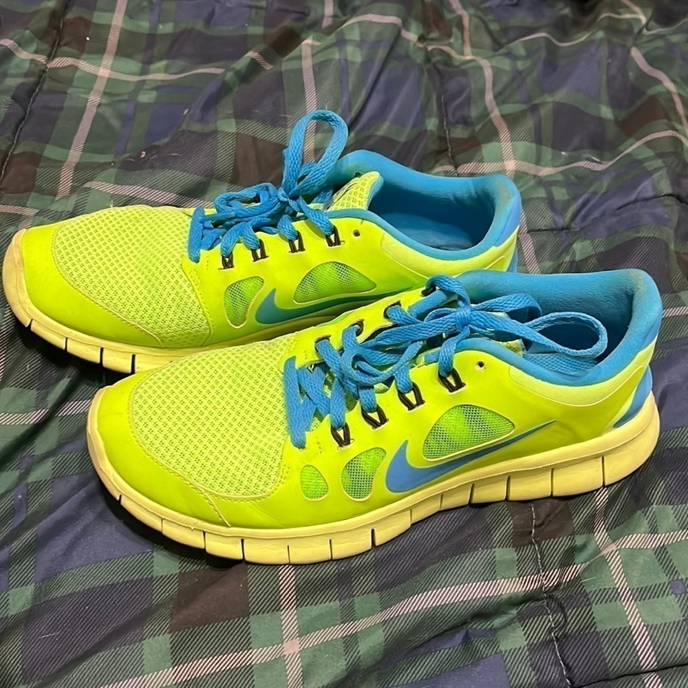 Youth Nike Free 5.0